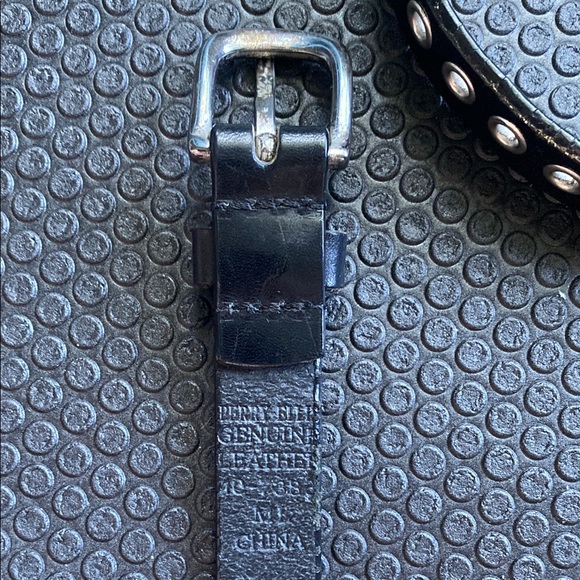 Perry Ellis Black Leather Studded Women's Belt, ML size. #10-738 - Picture 2 of 6